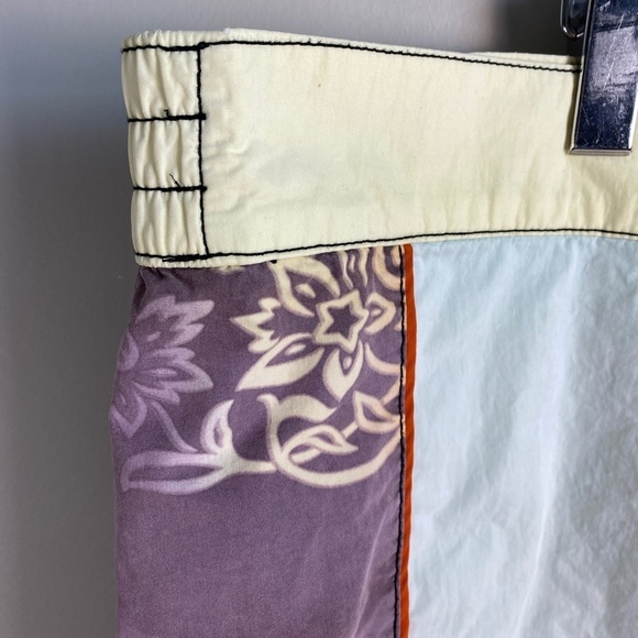 Tommy Bahama Relax Men's Purple Swim Trunks Mesh Lined Board Shorts Size XXL - Picture 3 of 13